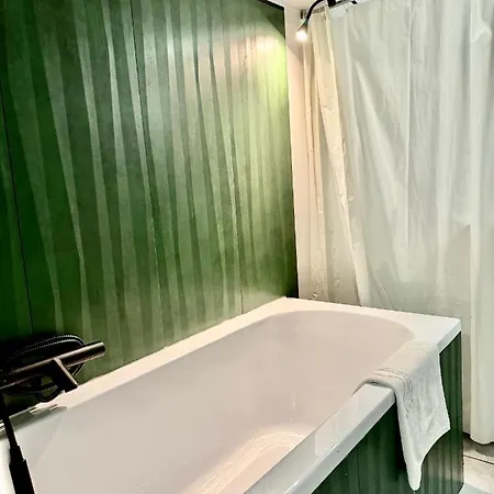 Dotyk - Monte Cassino- Kameralne Poddasze