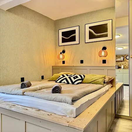 Dotyk - Monte Cassino- Kameralne Poddasze סופוט